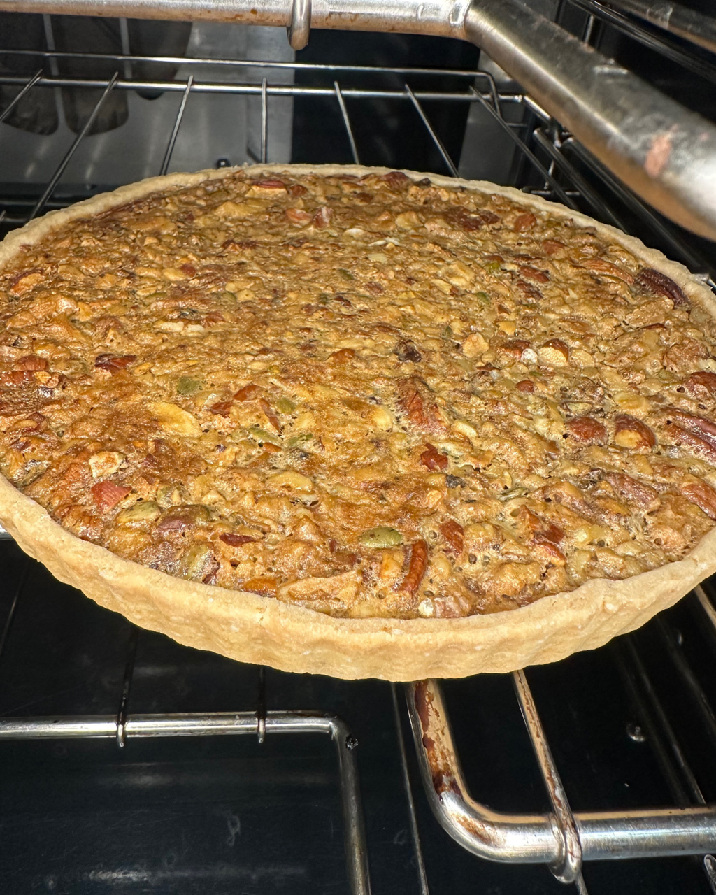 Whiskey Nut Pecan Pie – Serves 8–12